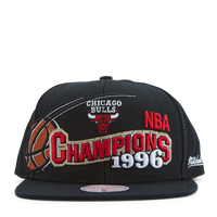 Bulls 1996 Champions Wave Snapback