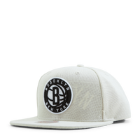 Cut Away Snapback Off