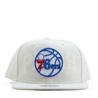 Cut Away Snapback Off