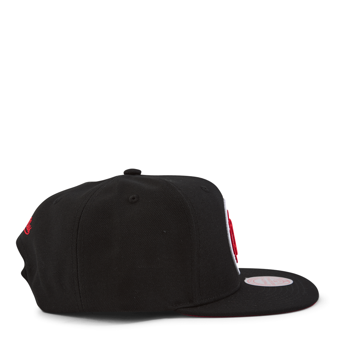 B Snapback