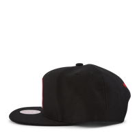 B Snapback
