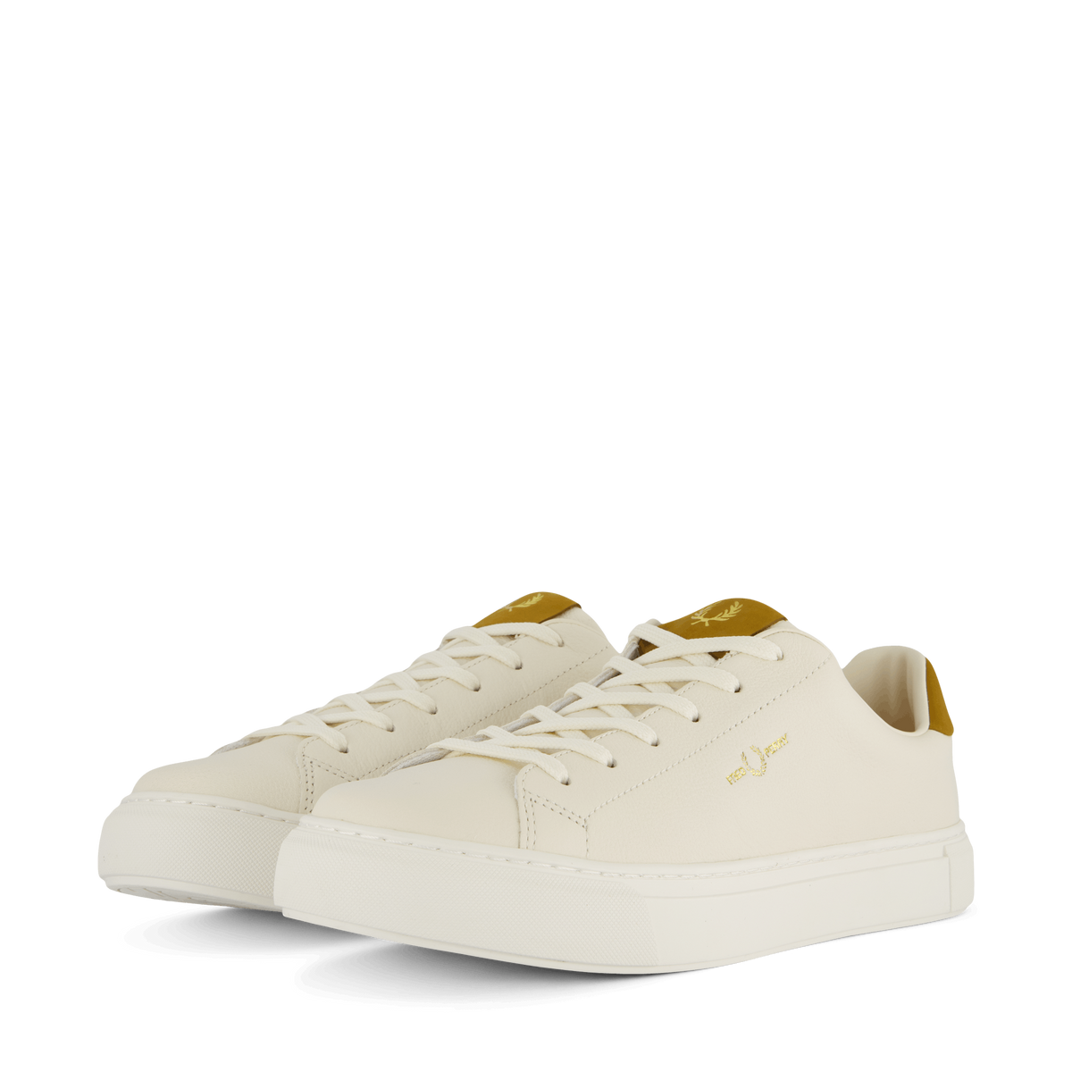 Fred Perry B71 Tumbled Leather 560
