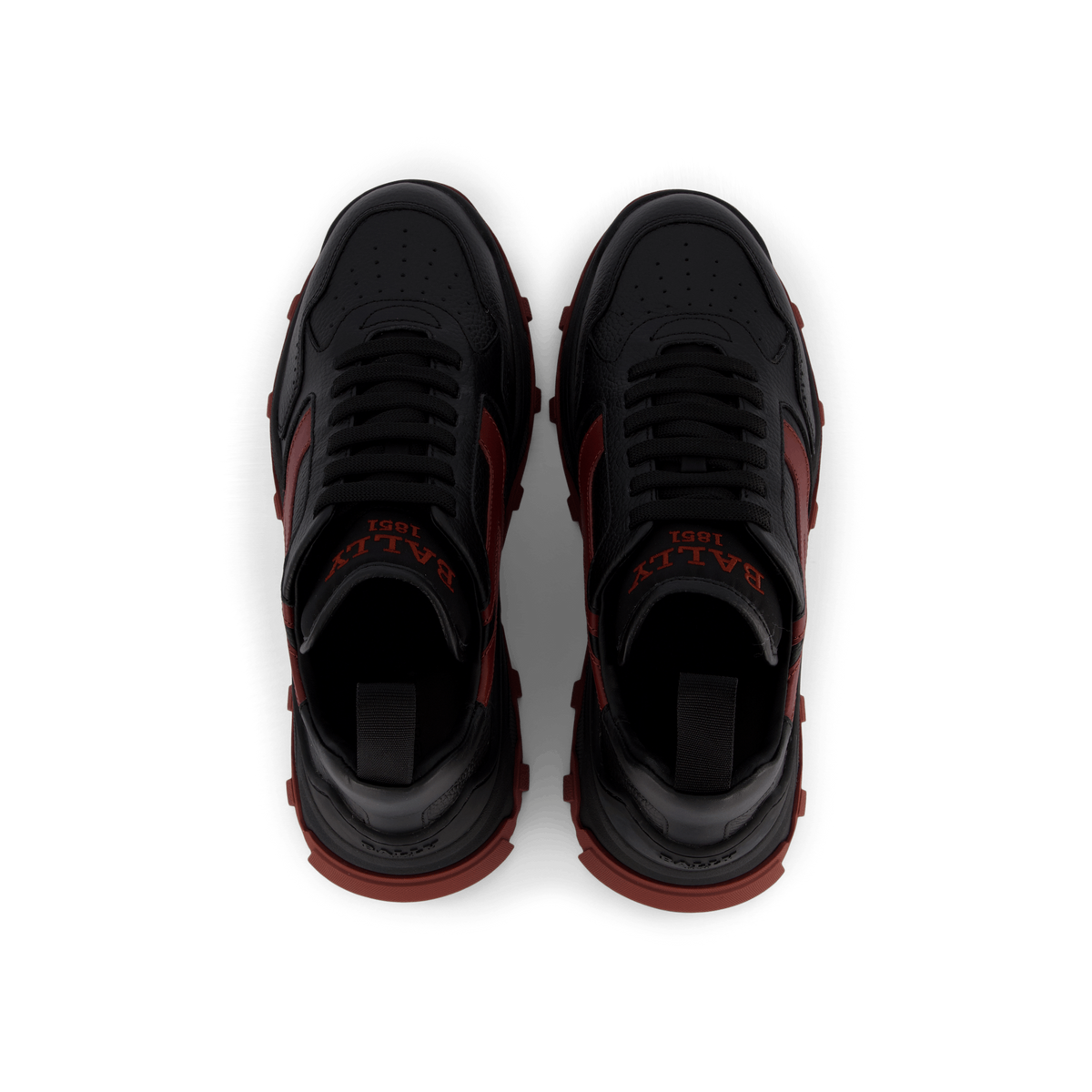 Logo Patch Sneaker Low