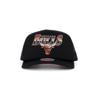 Bulls Rock On Trucker