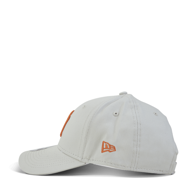 League Essential 9forty