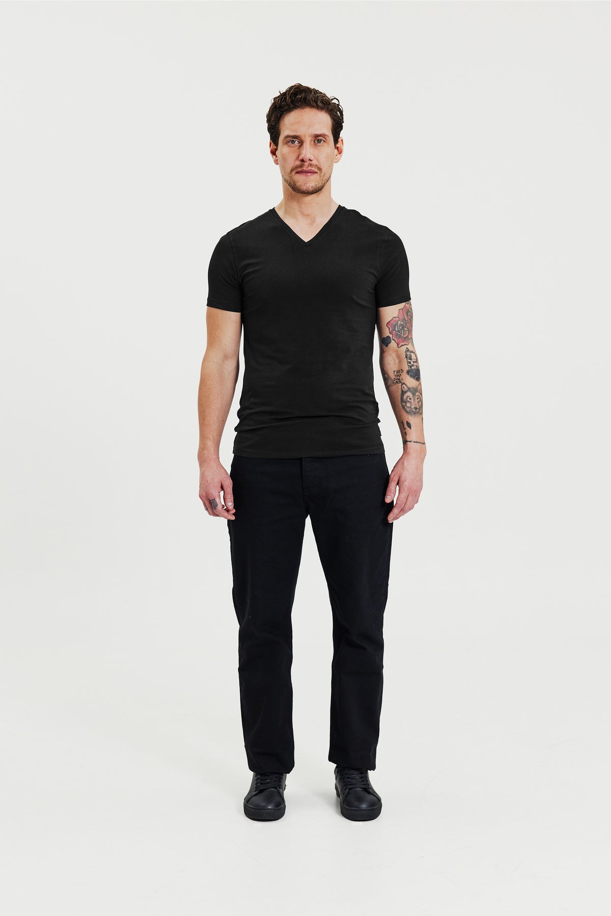 V-Neck Black