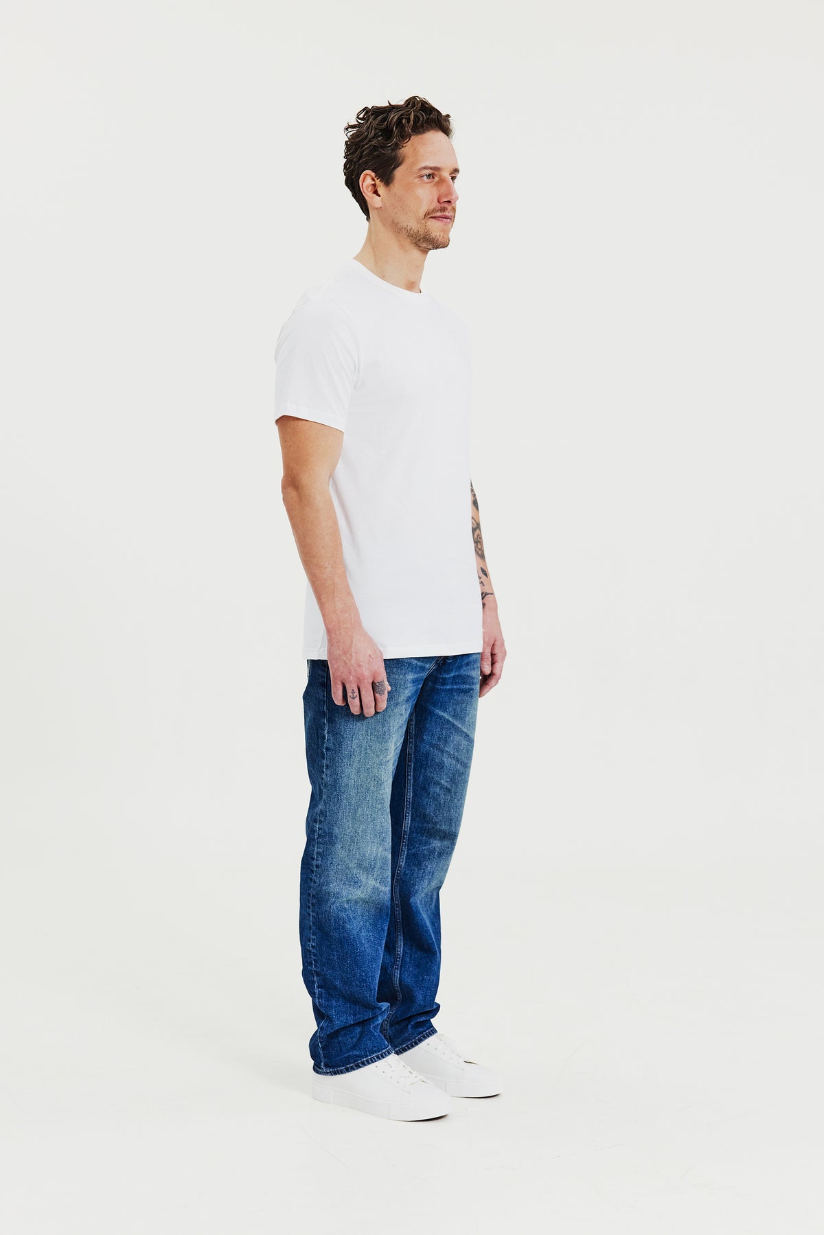 Crew-Neck Regular White