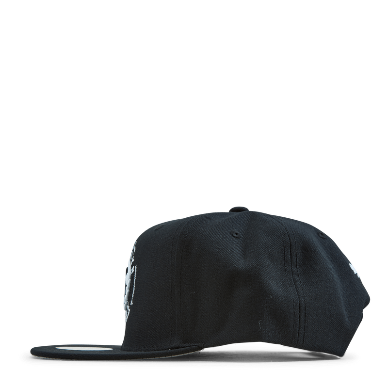 Nets Embroidery Glitch Snapback