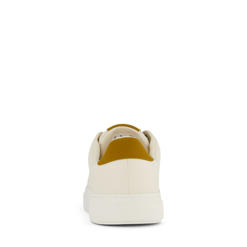 Fred Perry B71 Tumbled Leather 560