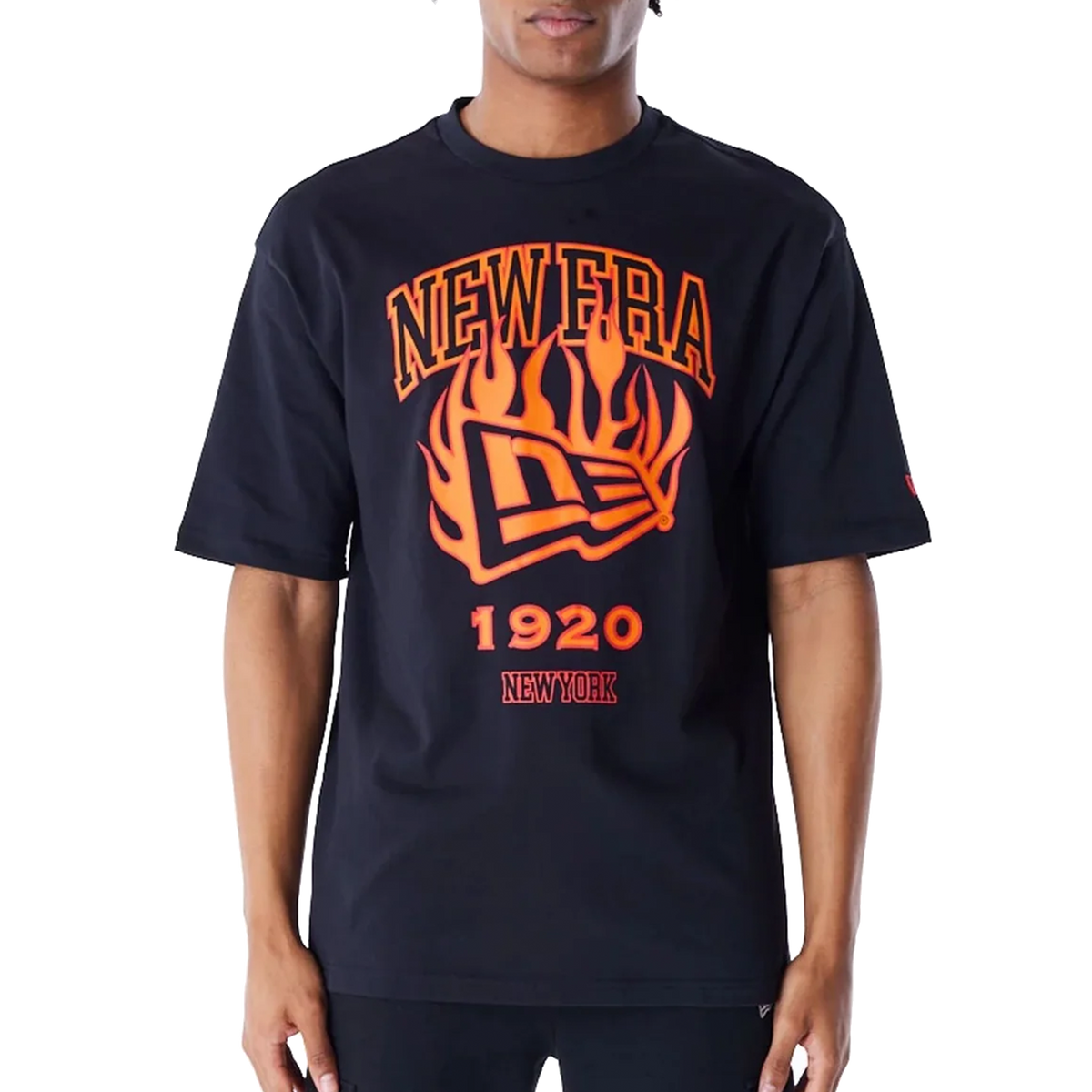 New Era Flag Flame Black Oversized T-Shirt