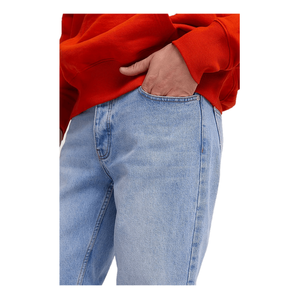 Relaxed Tapered Jeans