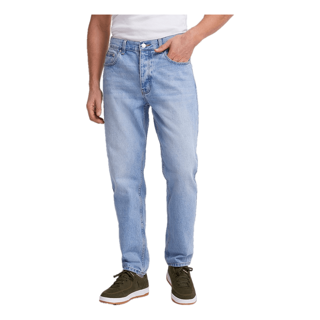 Relaxed Tapered Jeans