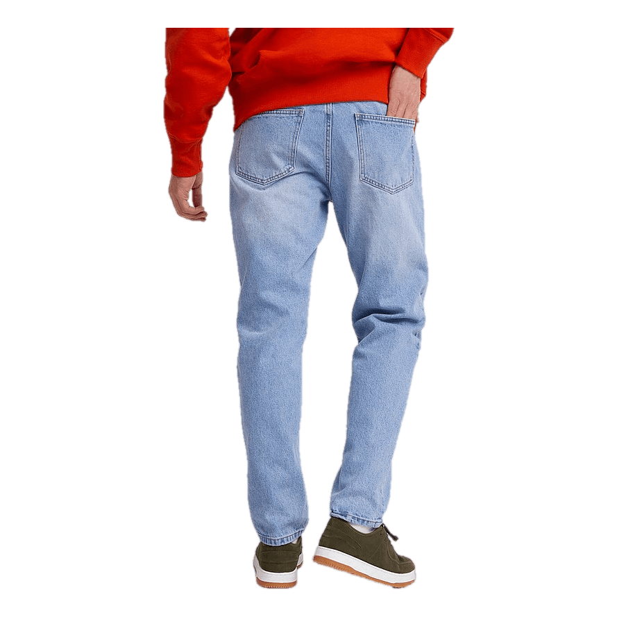 Relaxed Tapered Jeans